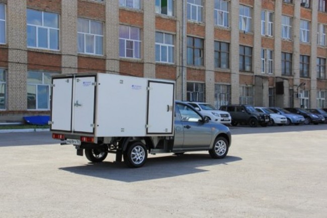 Пикап Lada Granta, вид сзади