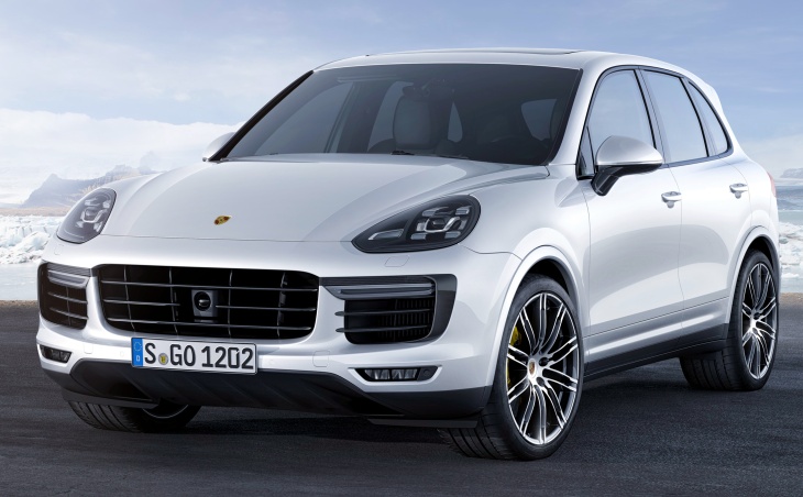 Российский рынок пополнился новым Porsche Cayenne