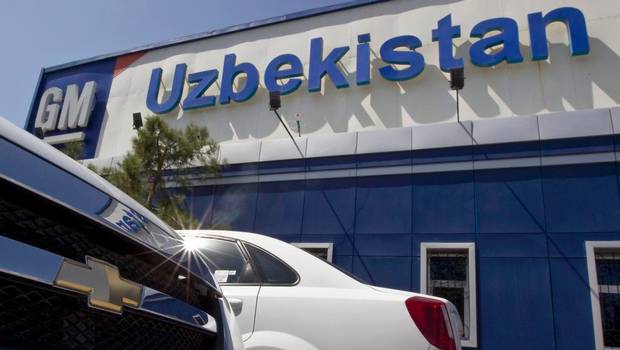 Продажи автомобилей в России падают