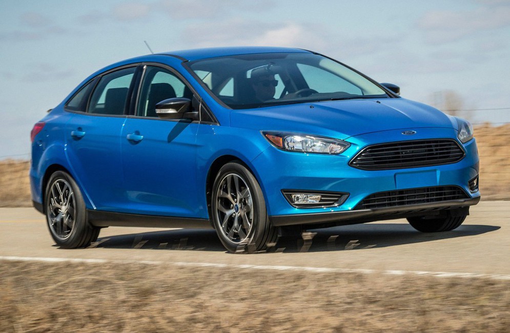 Компания Ford уменьшает цены на автомобили