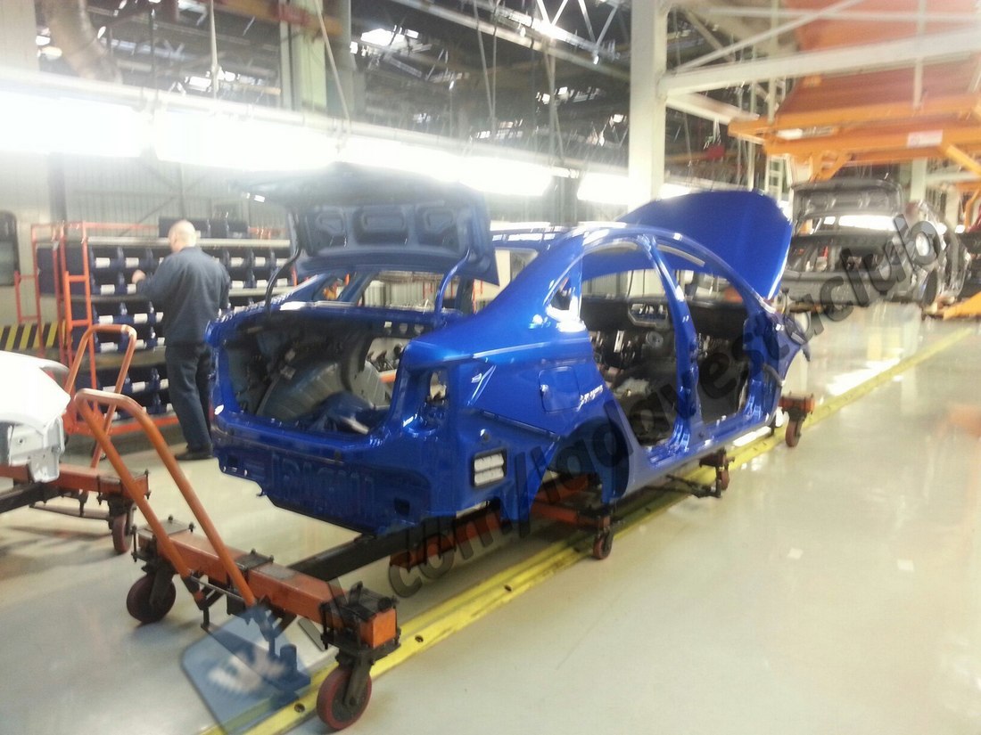 Lada Vesta в синем цвете