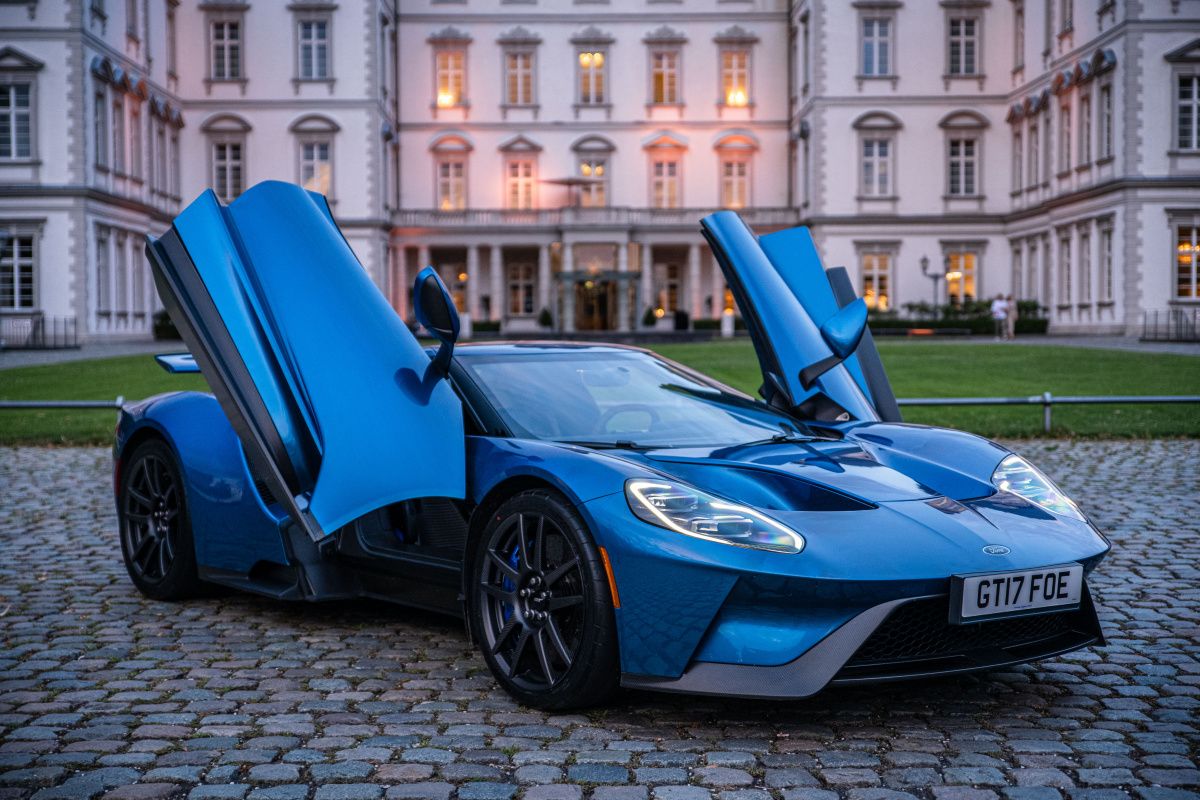 Обзор автомобиля Ford GT
